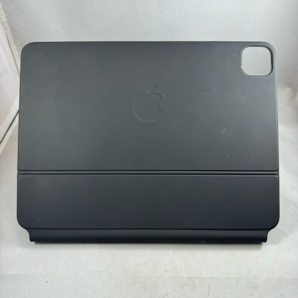 Apple Magic Keyboard for 11" iPad Pro - Black (MXQT2LLA) - Picture 4 of 7